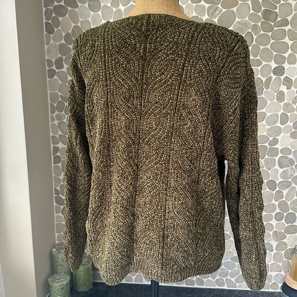 Olive green chenille V-neck sweater - size medium - Picture 3 of 7